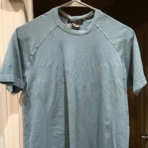 Alphalete Evo Shirt Smoke Blue size large